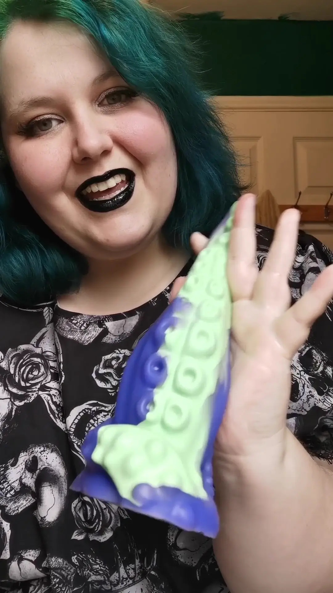Exclusive Leak: UKChubbyBunny - Debating what toy to use next - Stream in FullHD | Hotleakxxx.com