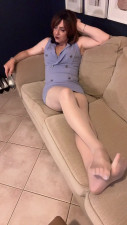 olive_is_a - Tasty pantyhose and foot tease