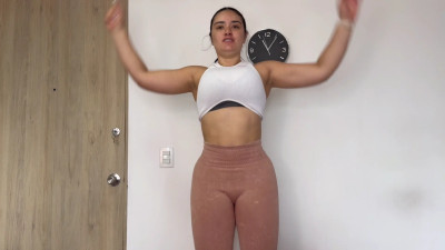 Jada_Monroe - Jumping Jacks Bouncing it