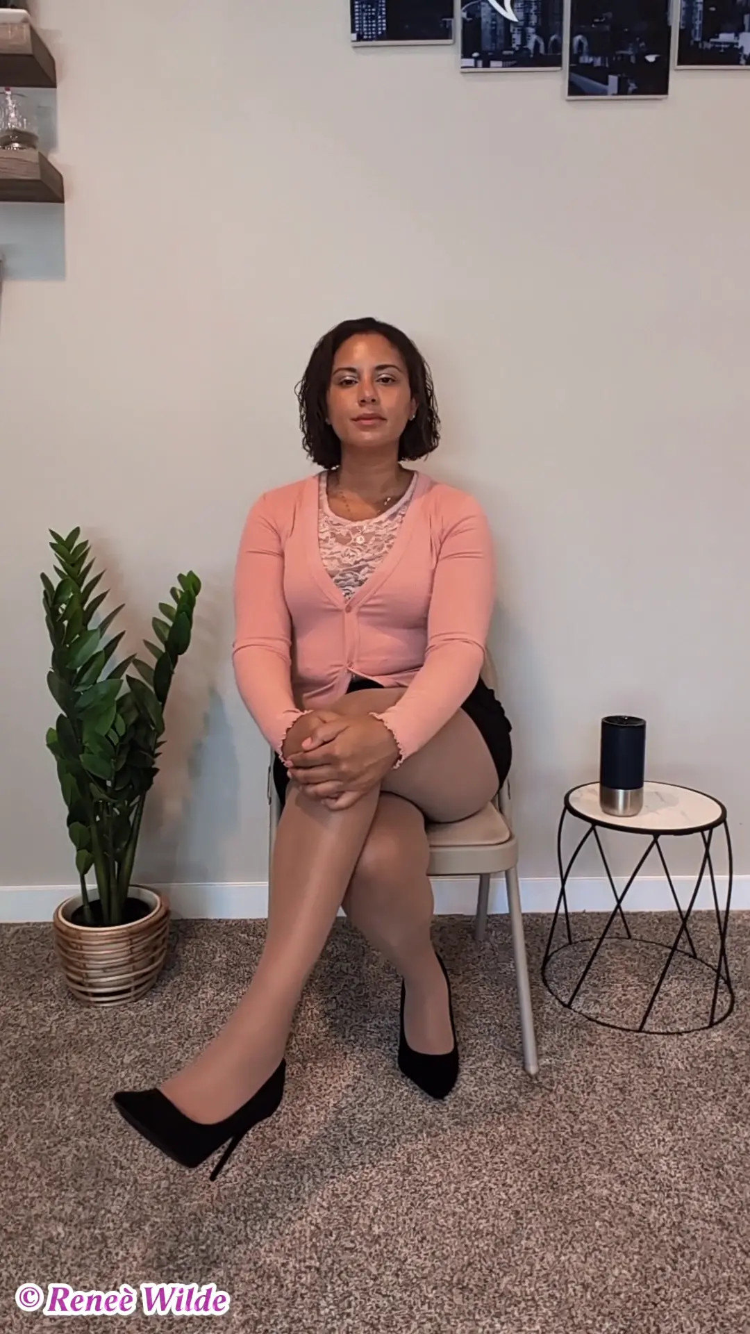 Exclusive Leak: MILF Renee Wilde - MILF Sexy High Heels - Stream in FullHD | Hotleakxxx.com