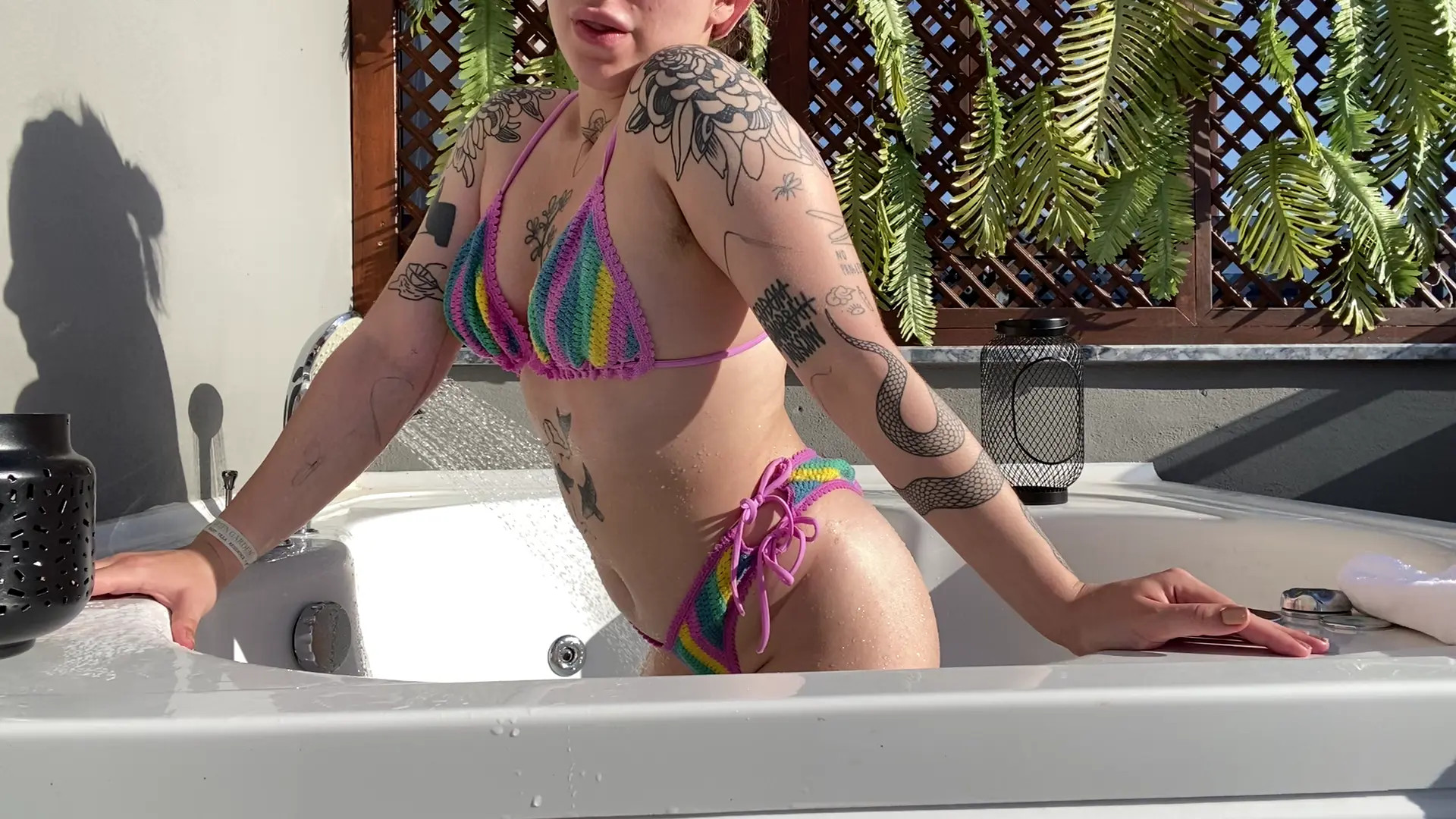 Exclusive Leak: AdeleHandy - Hot Tub on the balcony - Stream in FullHD | Hotleakxxx.com