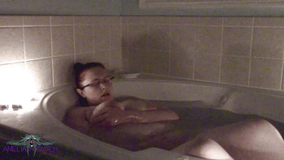 Amelia Killya - Bath Time with Amelia