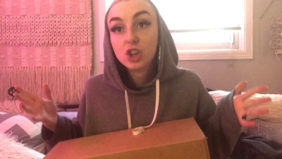 cutiepii33quinn - trans queen of the year - unboxing
