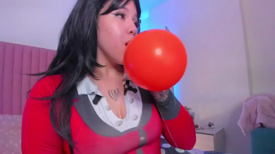 SteffAngel - inflating a ballon