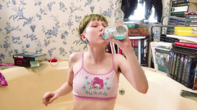 Squirt Critter - Lori Critters First Piss Video Free