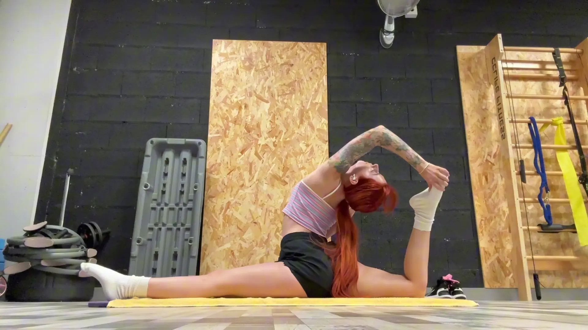 Exclusive Leak: Anna_Prince - My stretching training - Stream in FullHD | Hotleakxxx.com