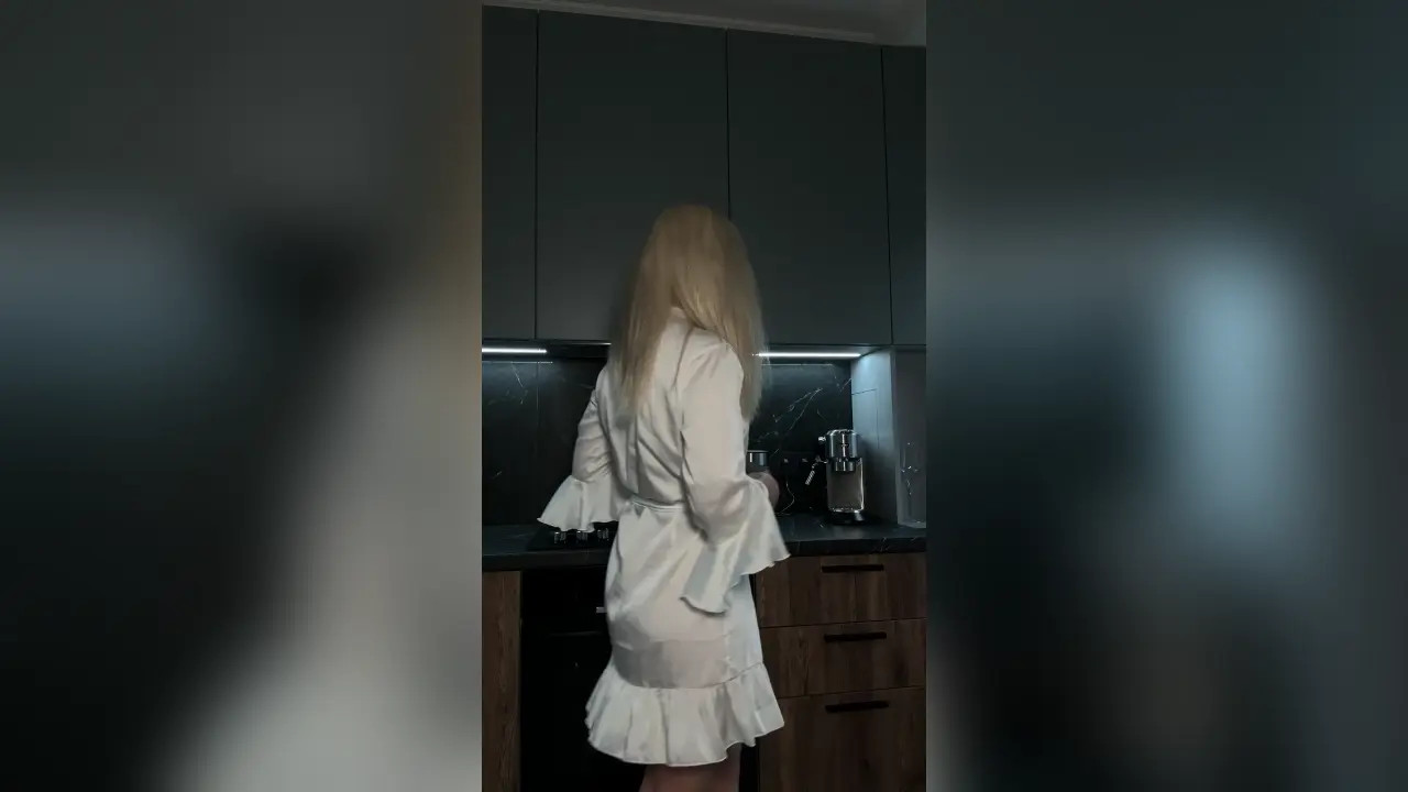 Exclusive Leak: elise_li - Home party - Stream in FullHD | Hotleakxxx.com