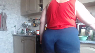 Angeleya_smile - coocking chicken