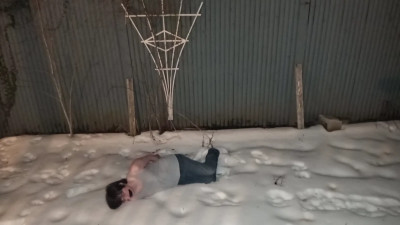 Titania Gray - loser tgirl pisses itself in the snow