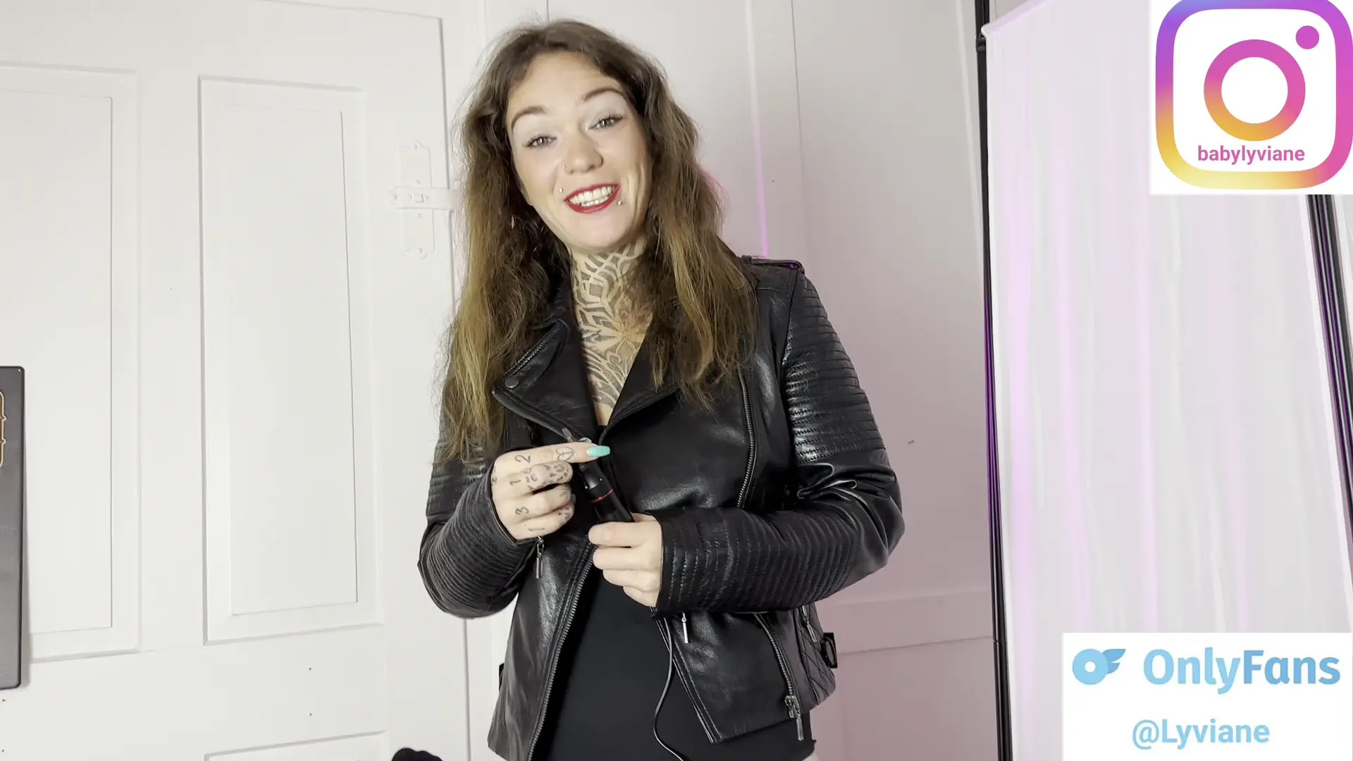 Exclusive Leak: Lyviane - I seduce my step-brother while tattooing - Stream in FullHD | Hotleakxxx.com