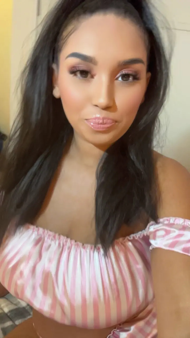 Exclusive Leak: NovaRey - Talk with nova Rey - Stream in FullHD | Hotleakxxx.com