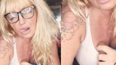 Gin Lustig - mmmm I can smell my pussy on my panties