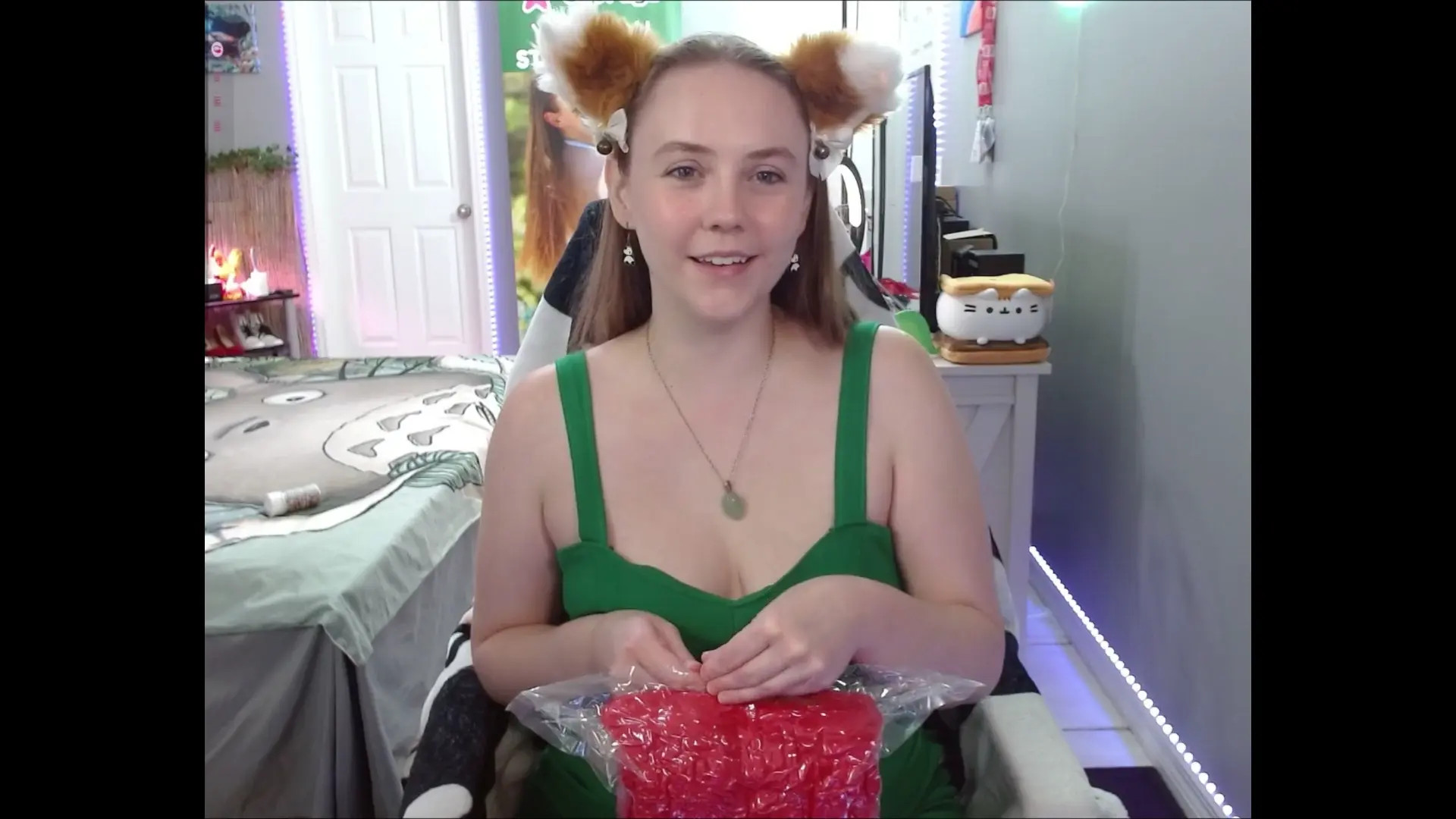 Exclusive Leak: Syndica - AMAZING LOBSTER ONESIE UNBOXING AND TRY ON - Stream in FullHD | Hotleakxxx.com