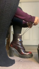 MissEstephy - Putting on my boots