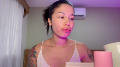 Jessica Alvarez - Meet Jessica while she's doing her makeup