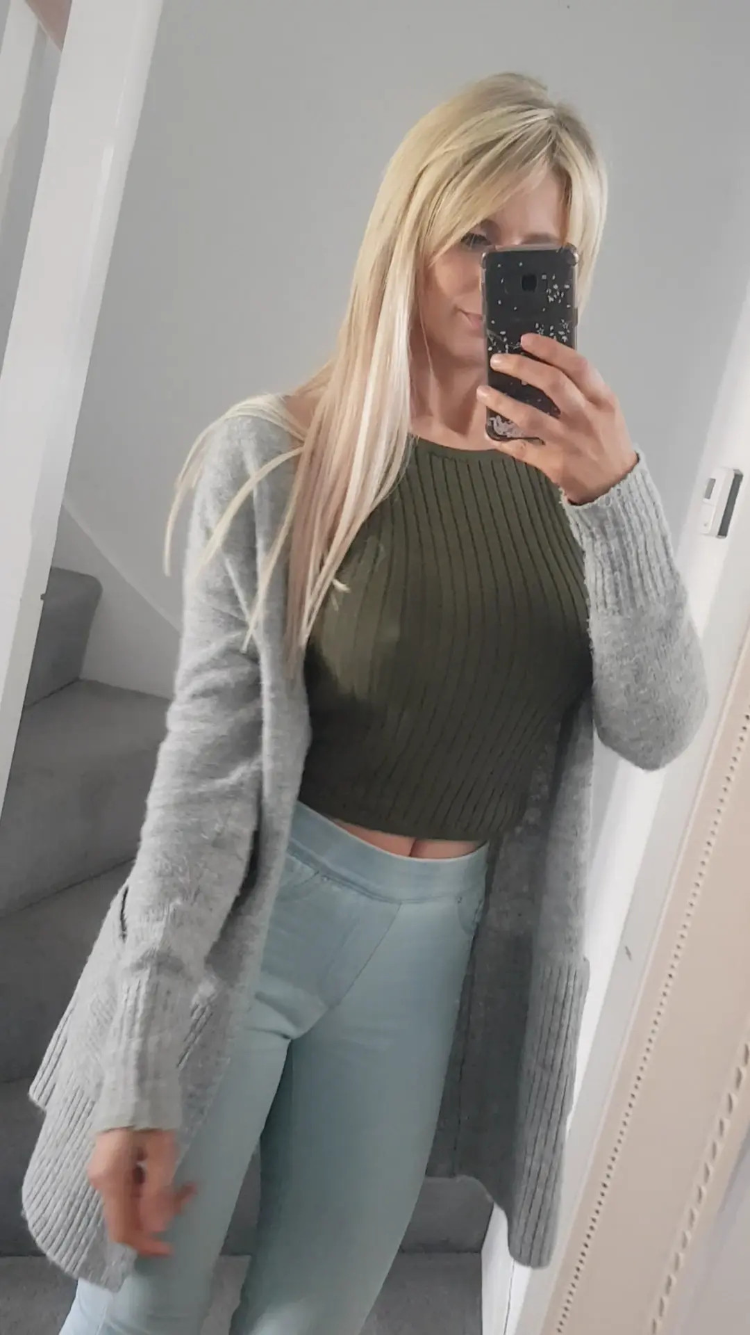 Exclusive Leak: english_rose - Flashing Boobs Selfie Style - Stream in FullHD | Hotleakxxx.com