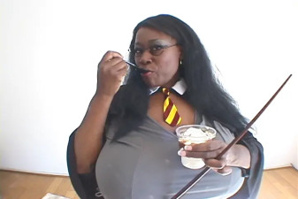 jeannetta joy - Having a tasty treat while I tease you