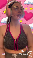 Lilith Grae - Free Gaming Reaction Vid to GTA 5 on Xbox HD