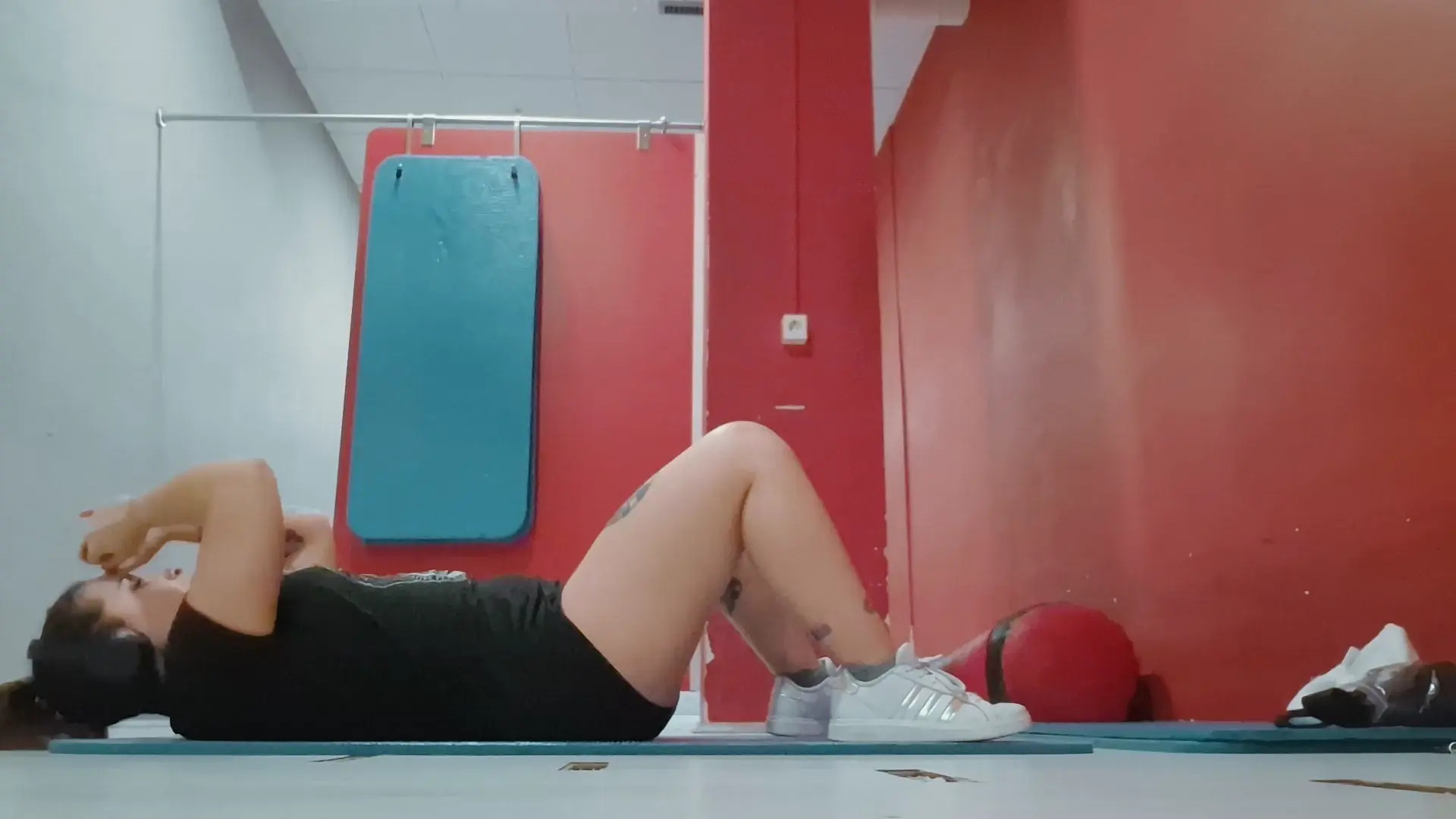 Exclusive Leak: Lilly Munster - SFW 3 Minute Core Workout - Stream in FullHD | Hotleakxxx.com