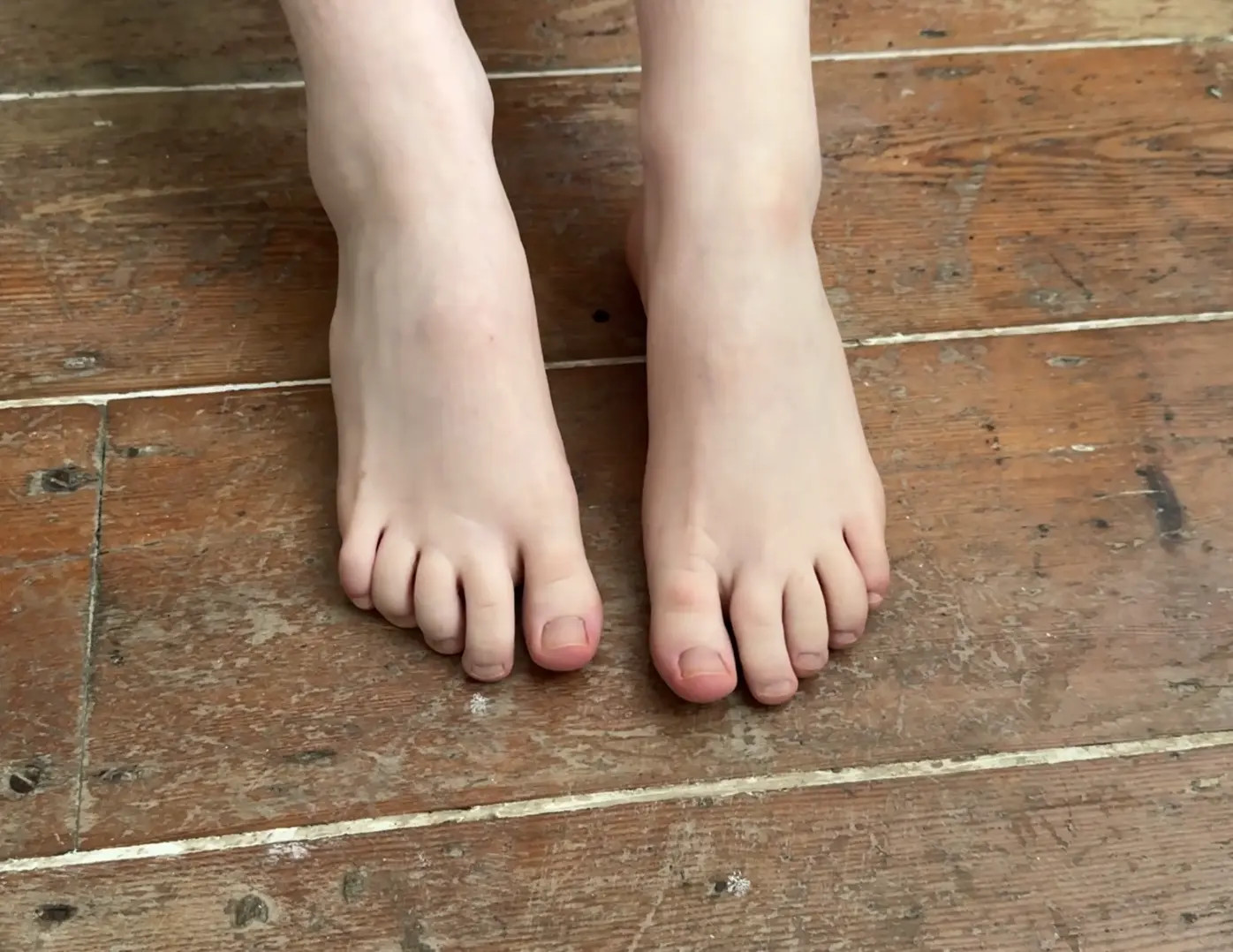 Exclusive Leak: fauxxfae - Painting my toe nails and showing off my feet - Stream in FullHD | Hotleakxxx.com