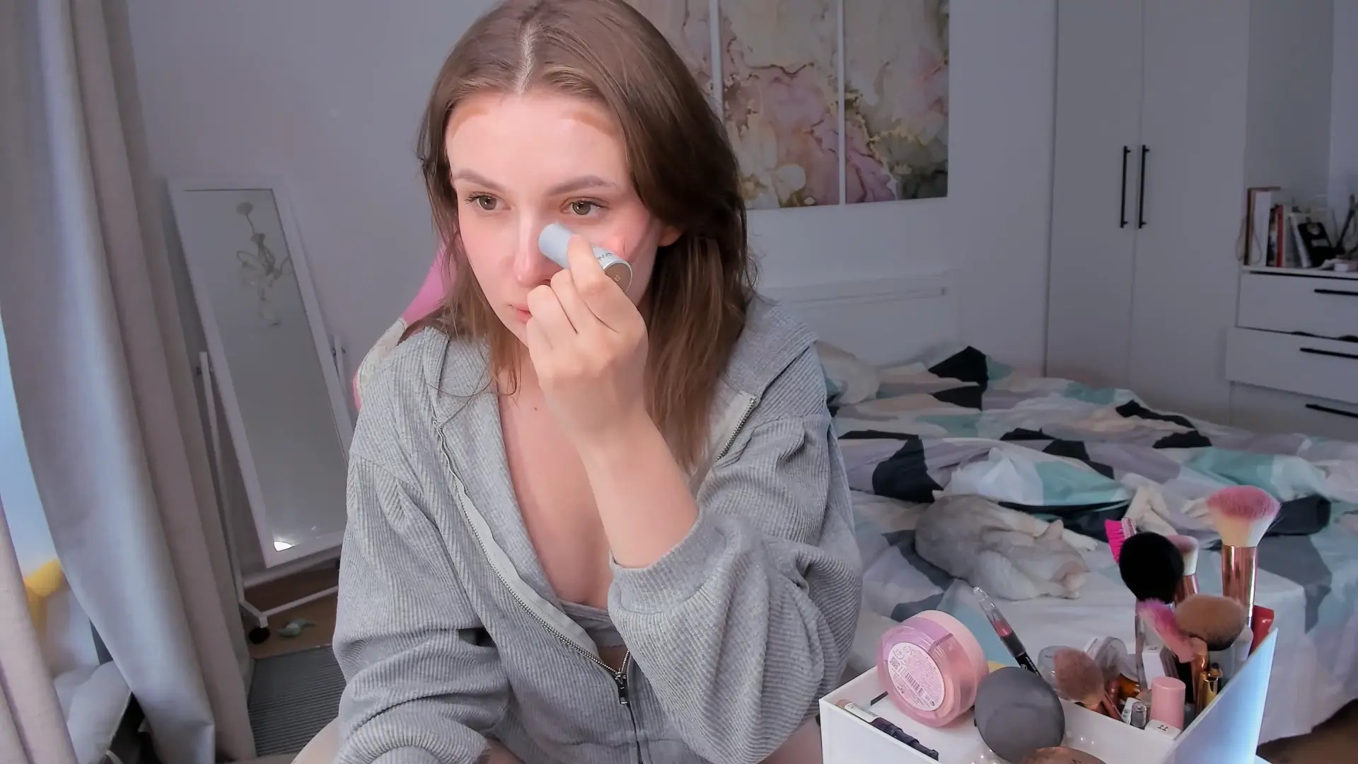Exclusive Leak: Effy_Martin - My regular facial - Stream in FullHD | Hotleakxxx.com