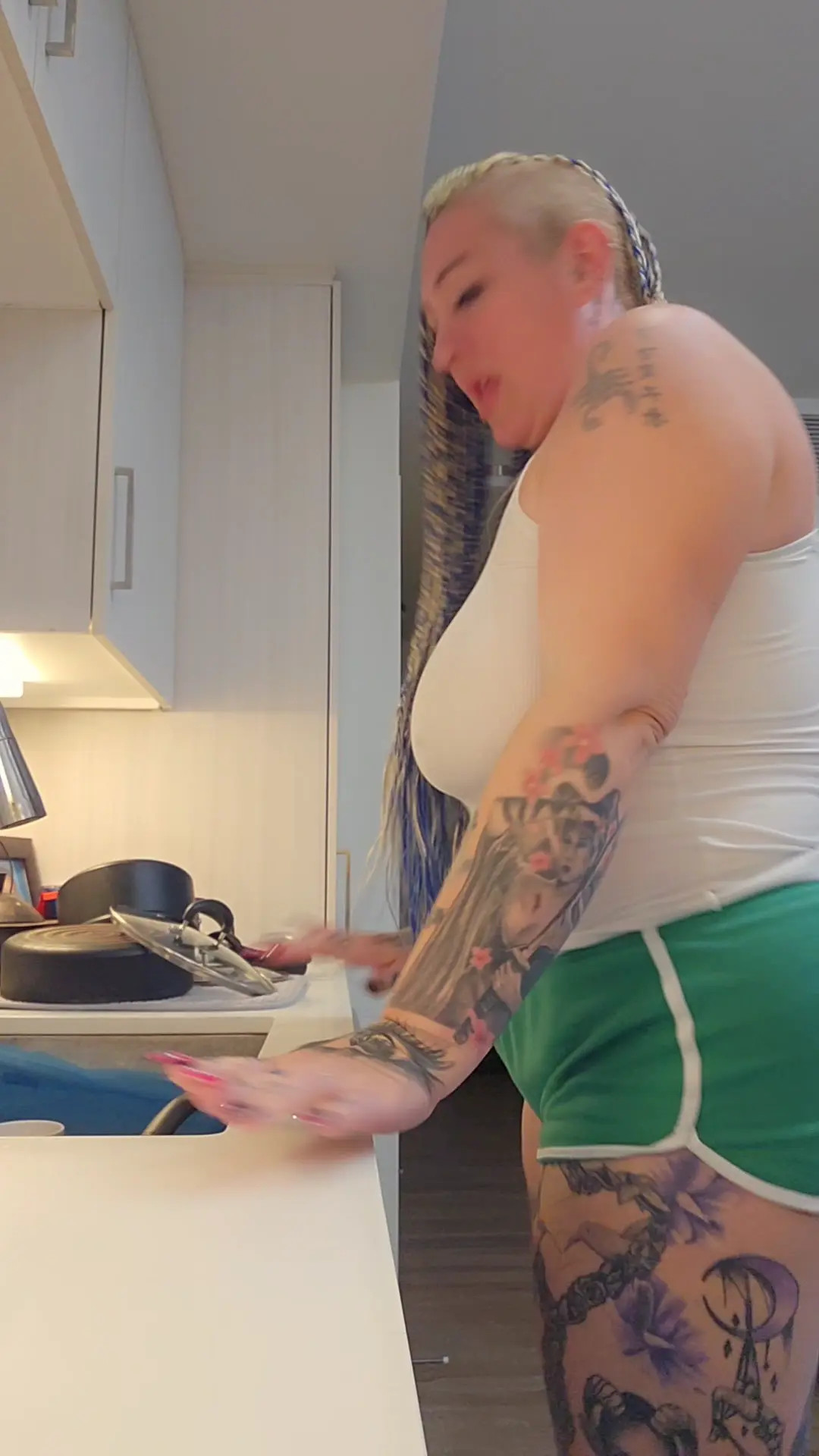 Exclusive Leak: LivieBlainn - Lip Sync dancing - Stream in FullHD | Hotleakxxx.com