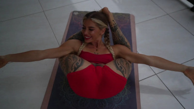 Annabelle Blue - PRETZEL GIRL STRETCHING YOGA FREE TEASER
