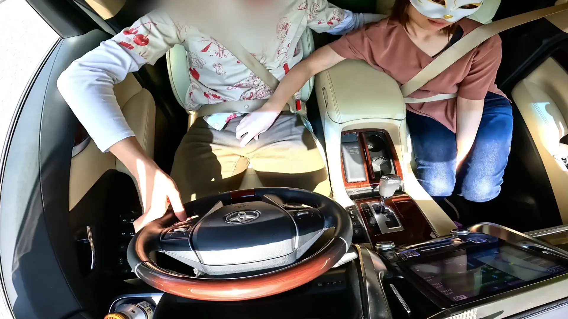 Exclusive Leak: LuuLee0804 - Car Blowjob - Stream in FullHD | Hotleakxxx.com