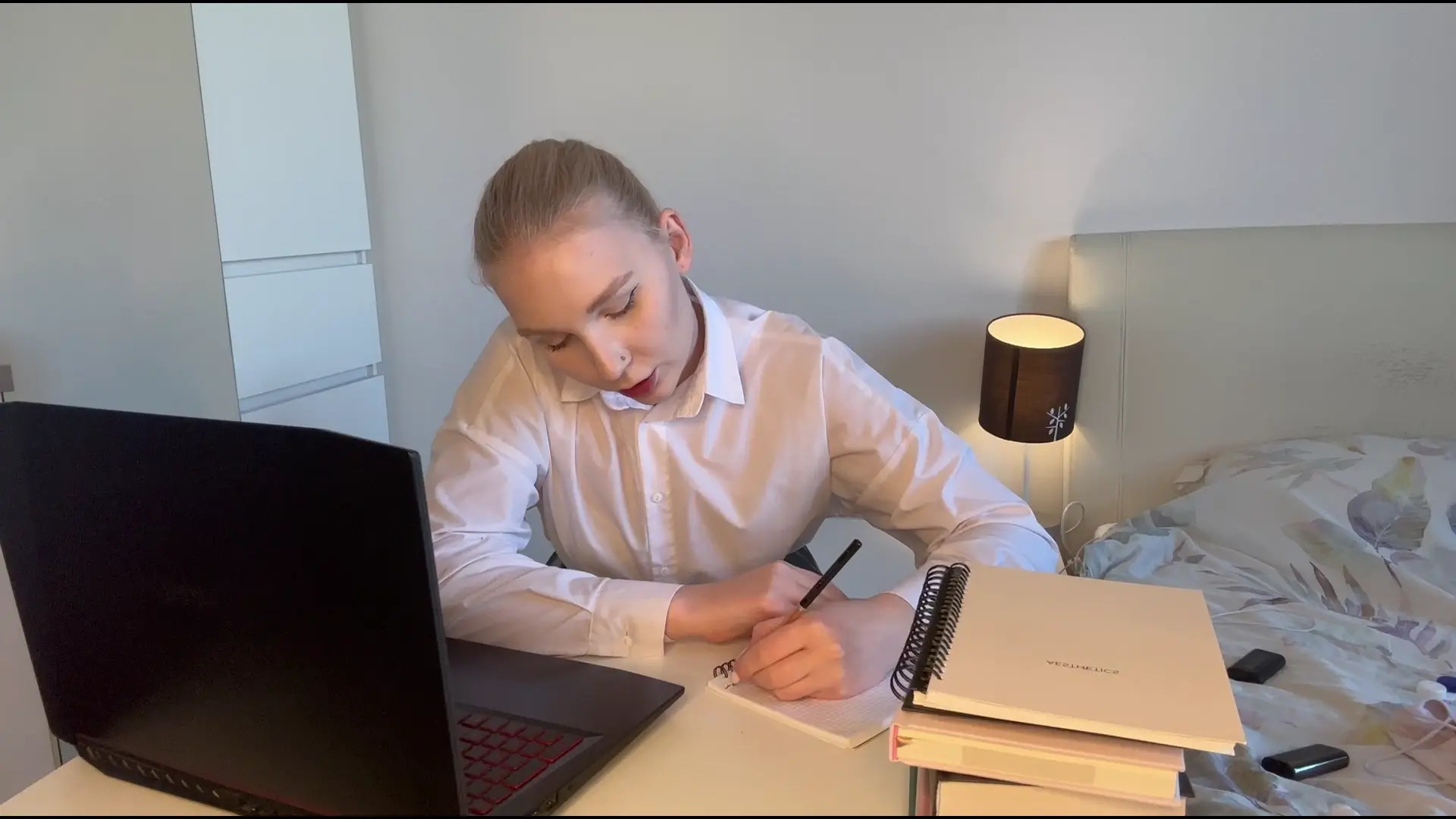Exclusive Leak: Seegirl - Show me your book - Stream in FullHD | Hotleakxxx.com