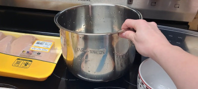 CrimsonBunnyPlays - Sex worker makes fajitas in the instapot for the first time