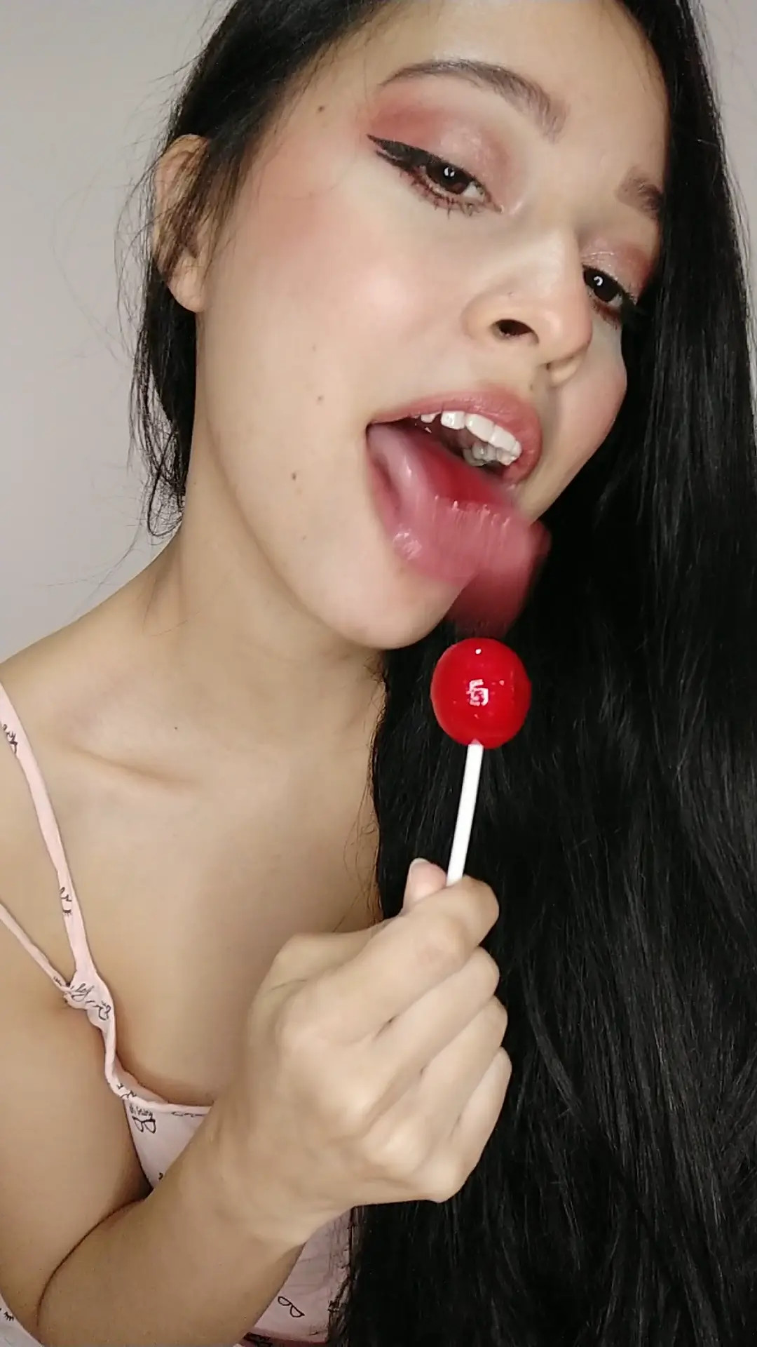 Exclusive Leak: Maria Violeta Montes - Licking my lollipop with my long snake tongue - Stream in FullHD | Hotleakxxx.com