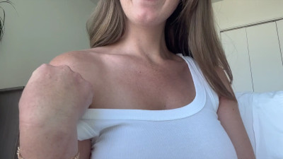Nicolette Bloom - Pretty girl tease