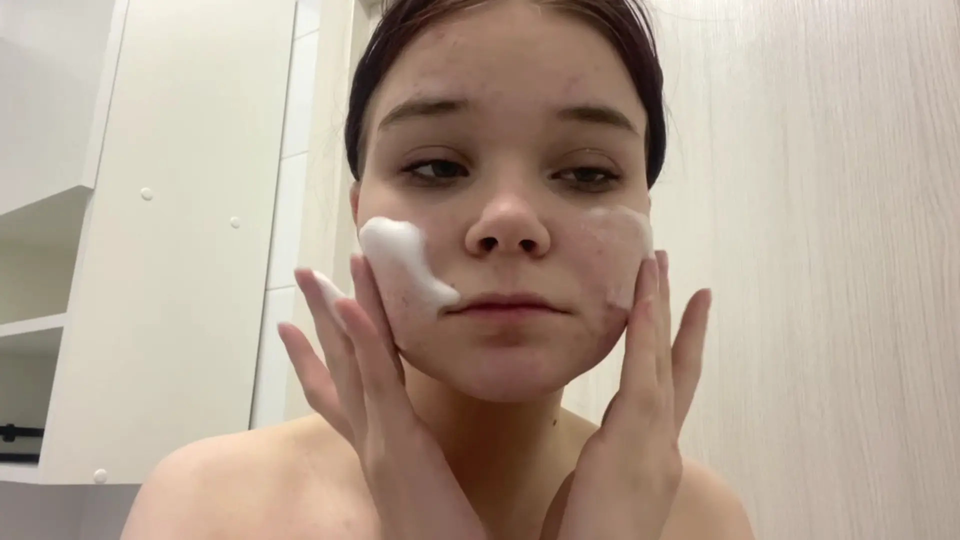 Exclusive Leak: RinnyPie - Morning skin care - Stream in FullHD | Hotleakxxx.com