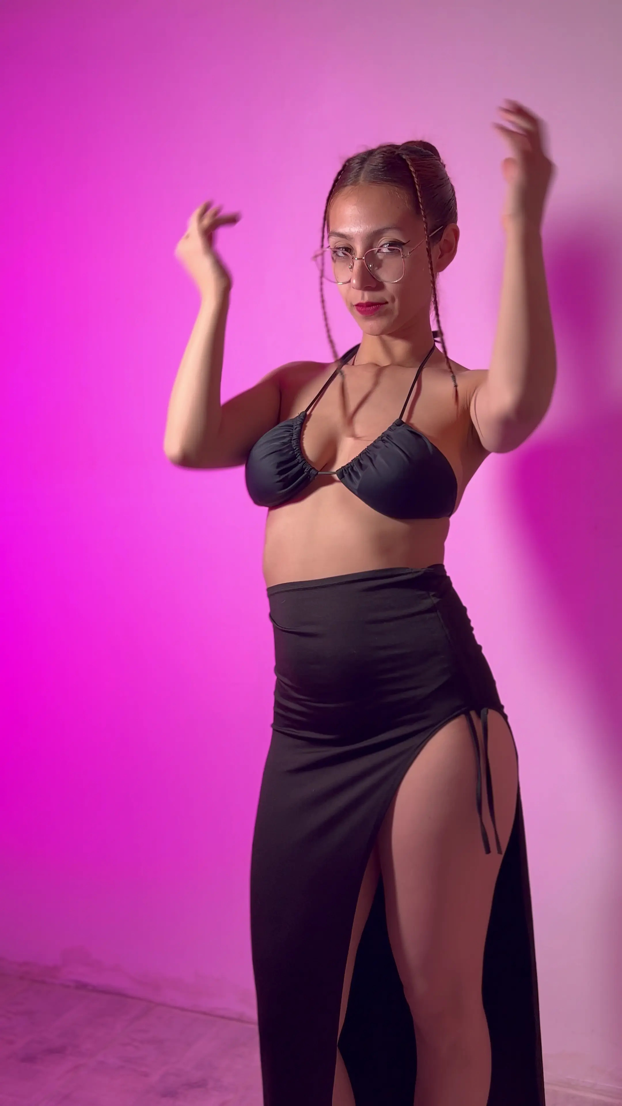 Exclusive Leak: gigibies1 - Outfit and dance Friday - Stream in FullHD | Hotleakxxx.com