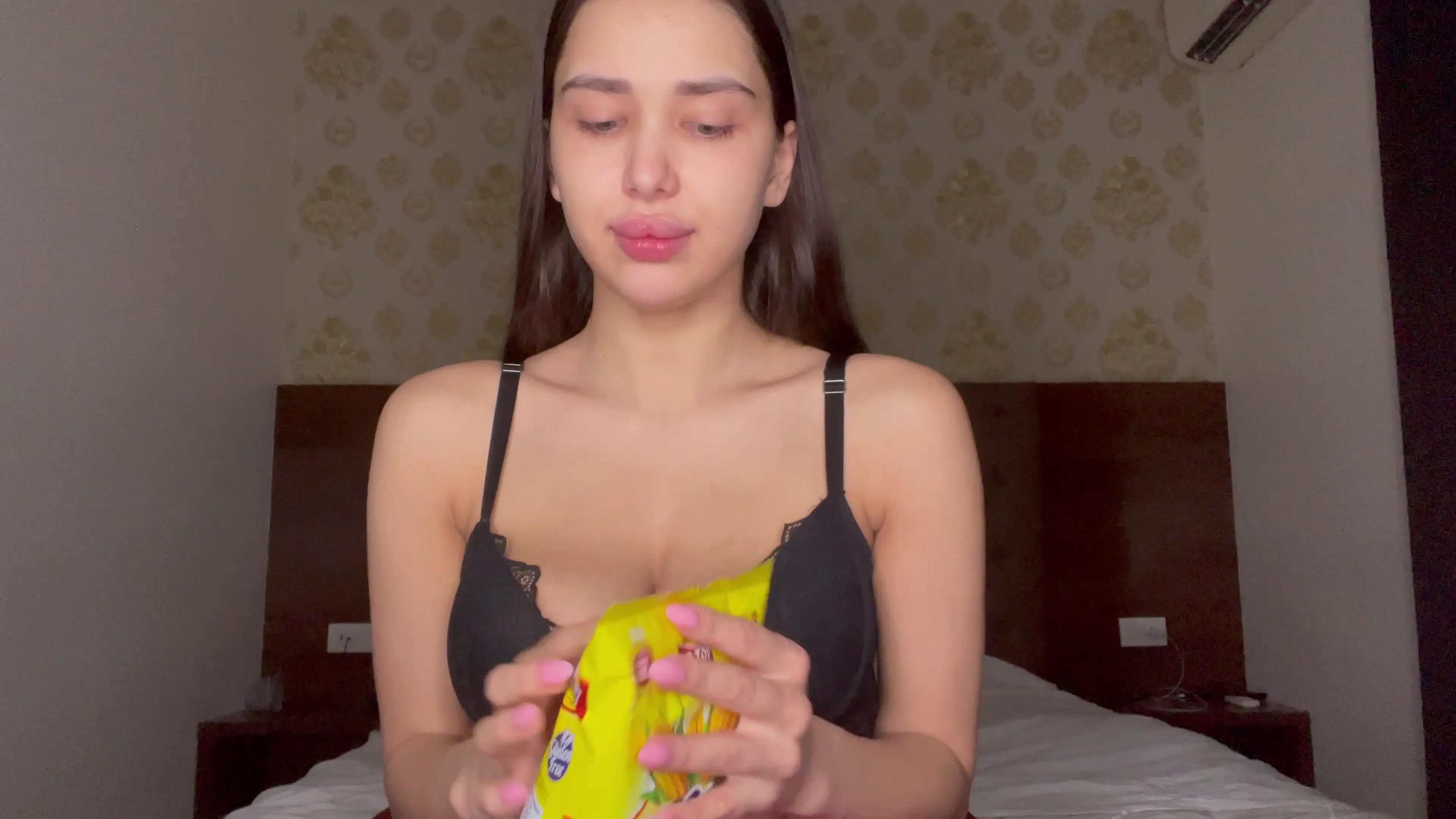 Exclusive Leak: kristinaxxx - Mukbang Popcorn & Coke - Stream in FullHD | Hotleakxxx.com