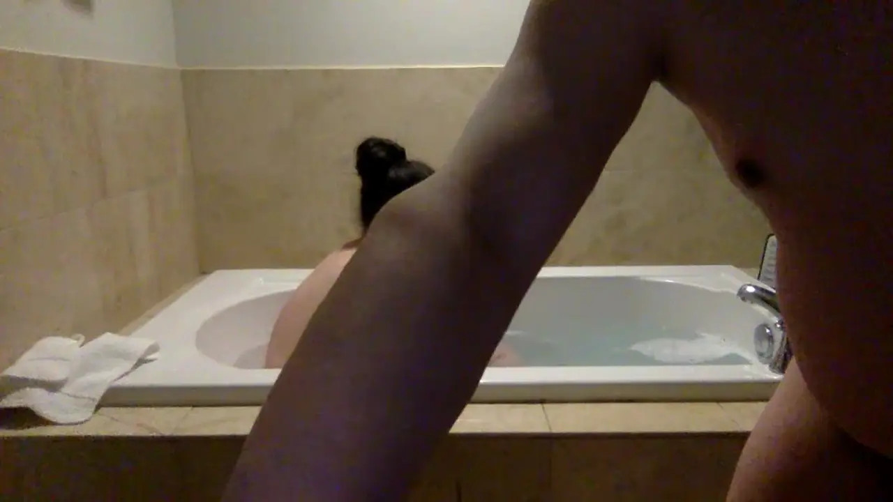 Exclusive Leak: FUCK UPPERCUT - Tub Fun - Stream in FullHD | Hotleakxxx.com