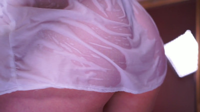 MissLevine - Hot blondie tease you with her BIG JUICY ASS in WET shirt