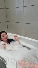 Sophie Sterling - Soapy slippery bath time fun