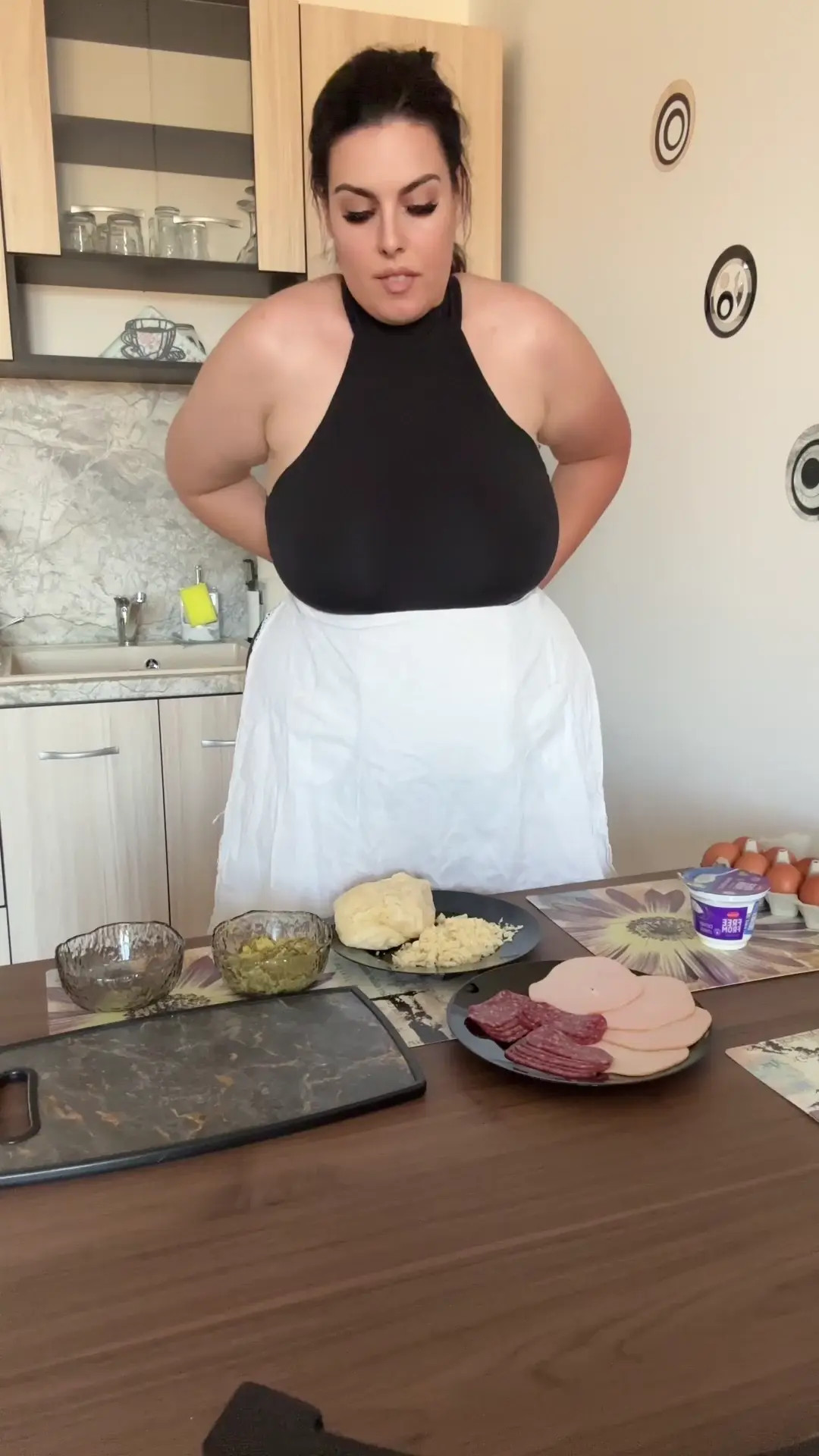 Exclusive Leak: Young_strawberry - Mommy Cooking Bloopers From Chef to Disaster - Stream in FullHD | Hotleakxxx.com