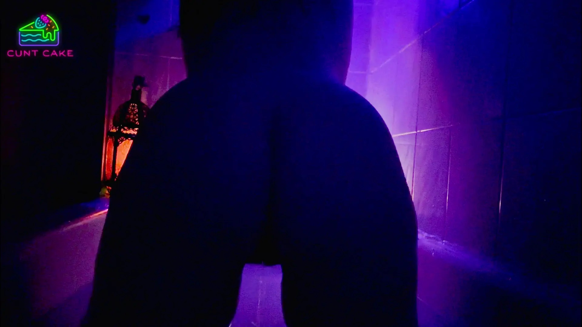 Exclusive Leak: Strawberry Cunt Cake - Candlelight Pee in the Bath - Stream in FullHD | Hotleakxxx.com