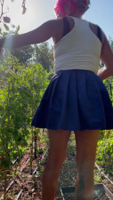 KinkyCanner - Hot August Afternoon in the Garden