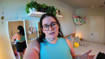 Lunaxthicky - Starting My Squat Challenge