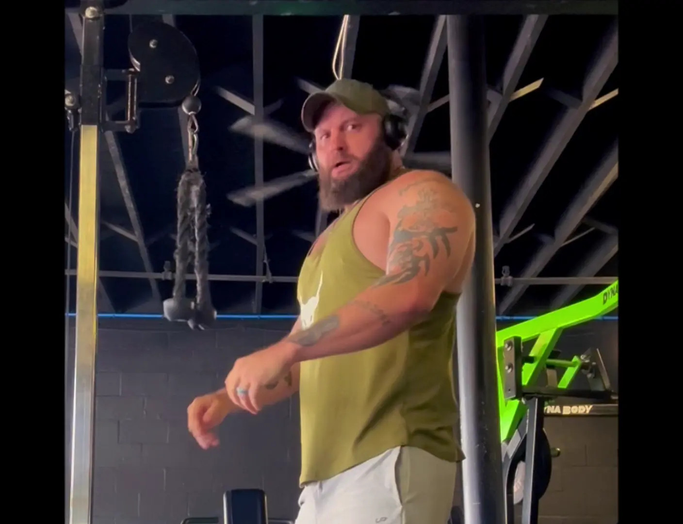 Exclusive Leak: Vbrooks85 - Gym Clips From Hubby - Stream in FullHD | Hotleakxxx.com