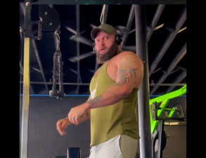 Vbrooks85 - Gym Clips From Hubby