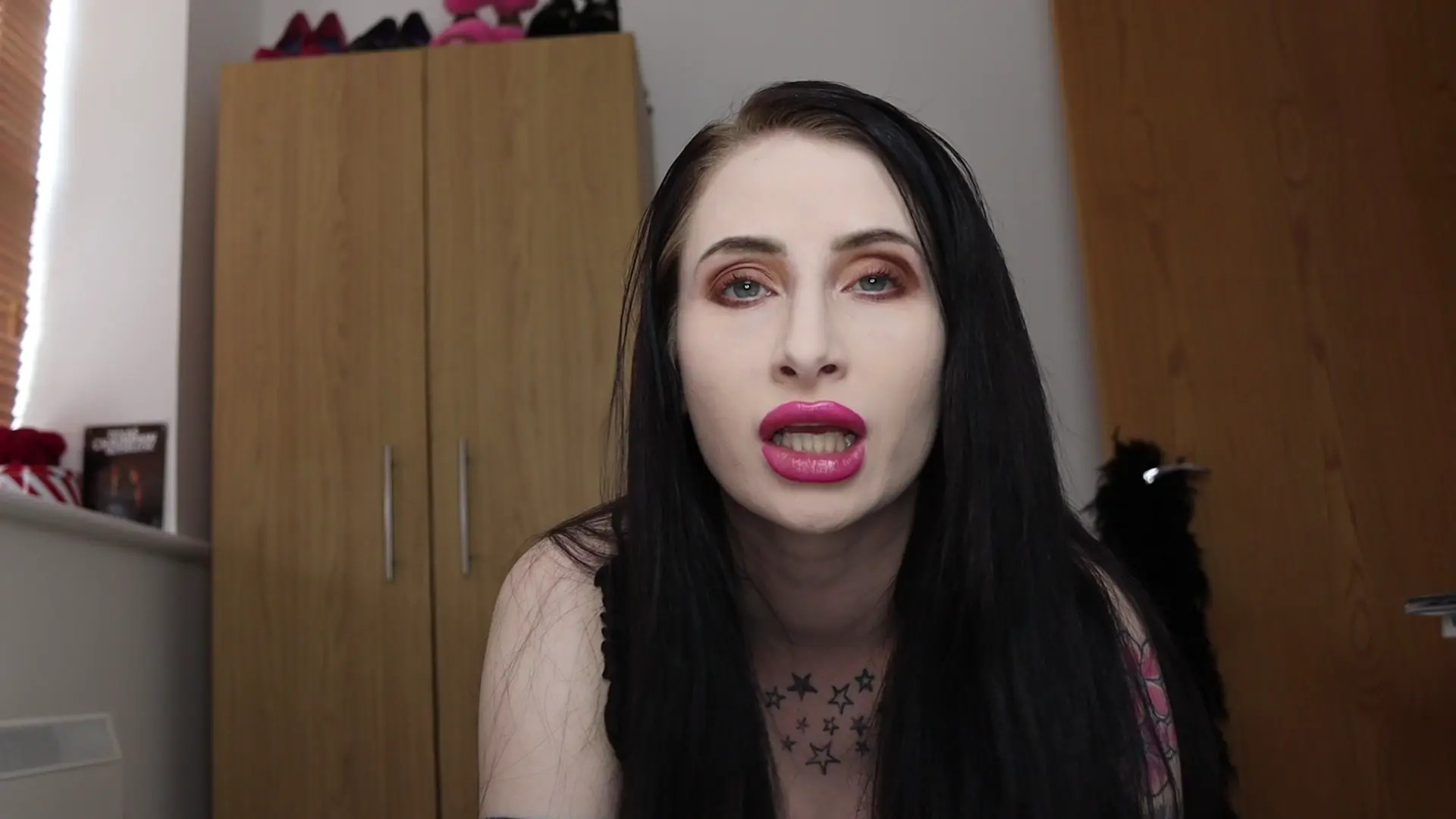 Exclusive Leak: Lola_James - Mommy restrains/wakes you for sex TEASER - Stream in FullHD | Hotleakxxx.com