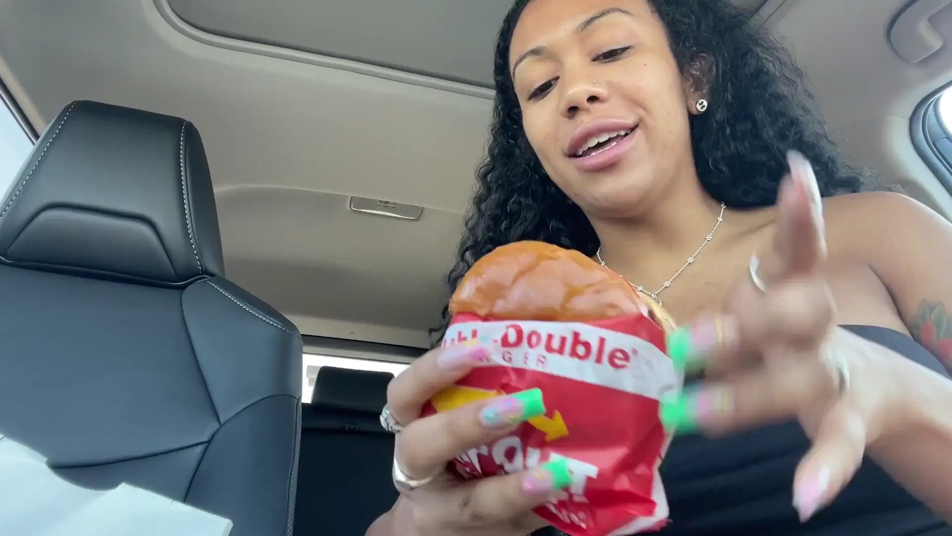 Exclusive Leak: thatonegirlmikey - On an In n Out date - Stream in FullHD | Hotleakxxx.com