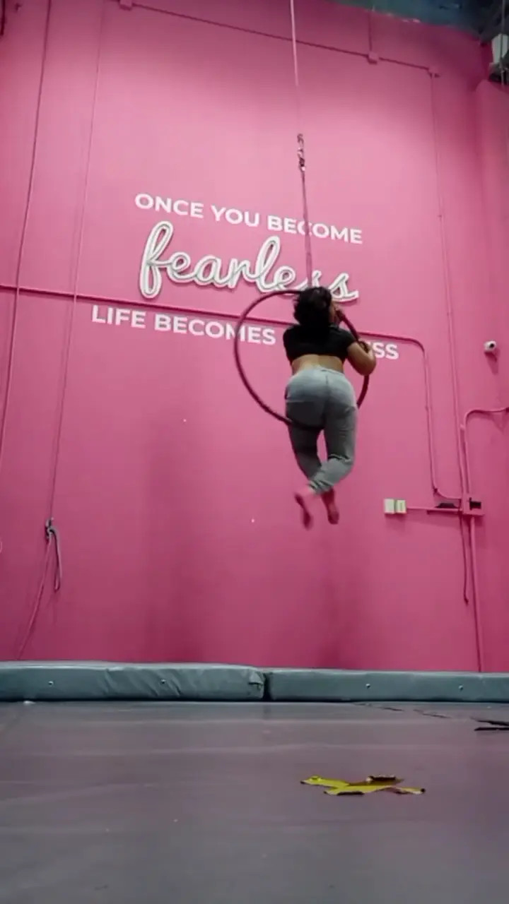Exclusive Leak: Raizelx117 - A few years ago in acrobatic hoop - Stream in FullHD | Hotleakxxx.com