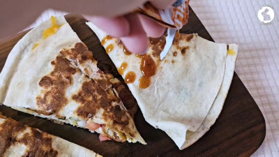 LittleBunnyB - Hot Buns: Taco Bell Edition