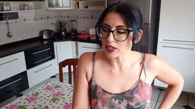 Loreena Fox - StepMommy's Best Friend makes dinner