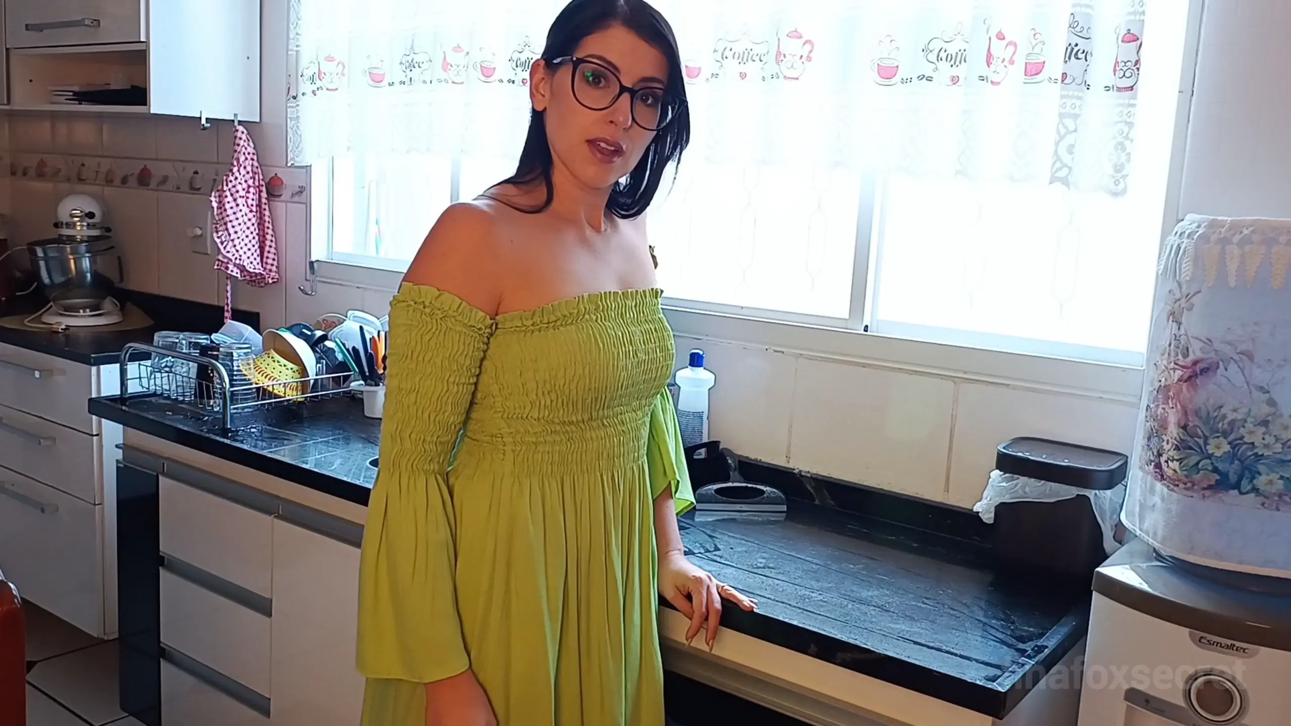 Exclusive Leak: linafoxsecret - Mommy makes you dinner - Stream in FullHD | Hotleakxxx.com